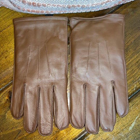 isotoner Other - Isotoner Men’s Genuine Leather Brown Gloves- L